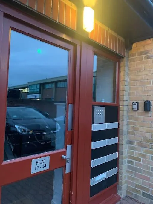 Jags Pads West London Apartment Brentford